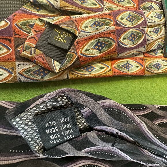 Two 2 Alexander Julian Colours 58" x 4" Silk Ties Vintage - Picture 5 of 6